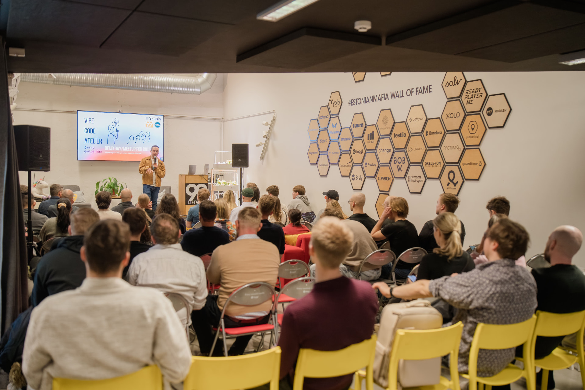 Vibe Code Atelier meetup crowd